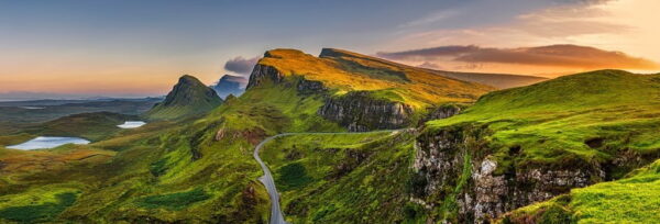 Papiers peints Coucher de soleil dans les montagnes Quiraing sur l'île de Skye, Écosse, Royaume-Uni