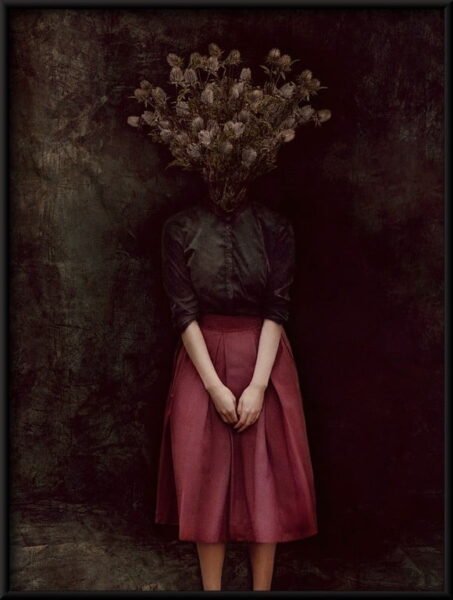 Femme aux fleurs – Image 2