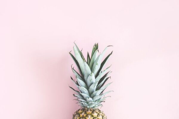 Papier peint Ananas sur rose