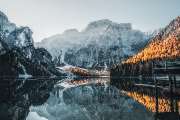 Peinture murale Bateau et Montagnes