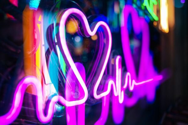 Peinture murale Néon en forme de coeur
