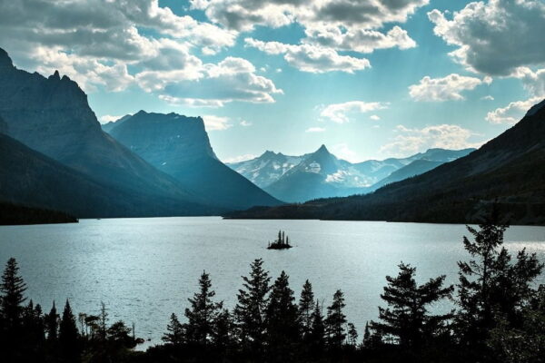 Peinture murale Lac entre les montagnes
