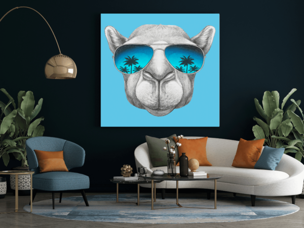 L'image d'un chameau dans des verres – Image 3