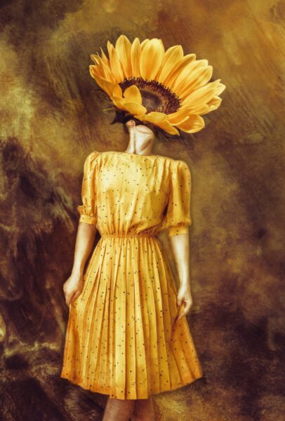 Une image d'une femme tournesol – Image 2