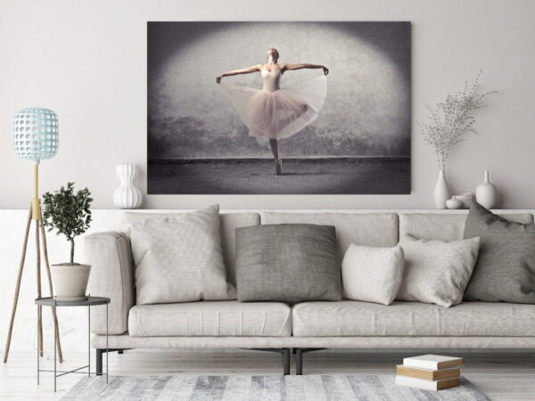Image d'une ballerine dansante – Image 2