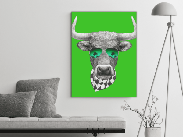 Image d'un taureau sur fond vert – Image 3