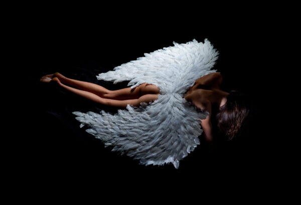 Image d'une femme avec des ailes – Image 2