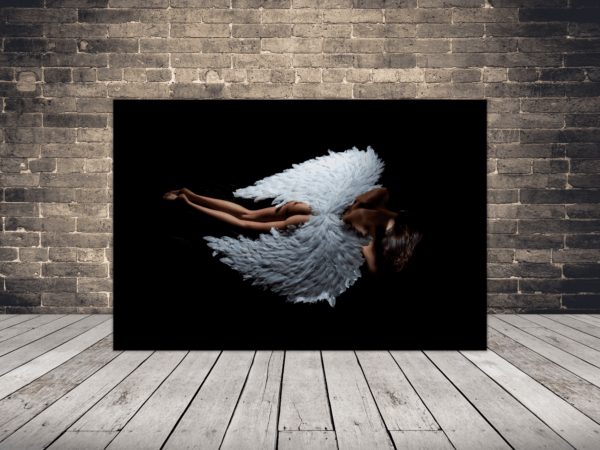 Image d'une femme avec des ailes