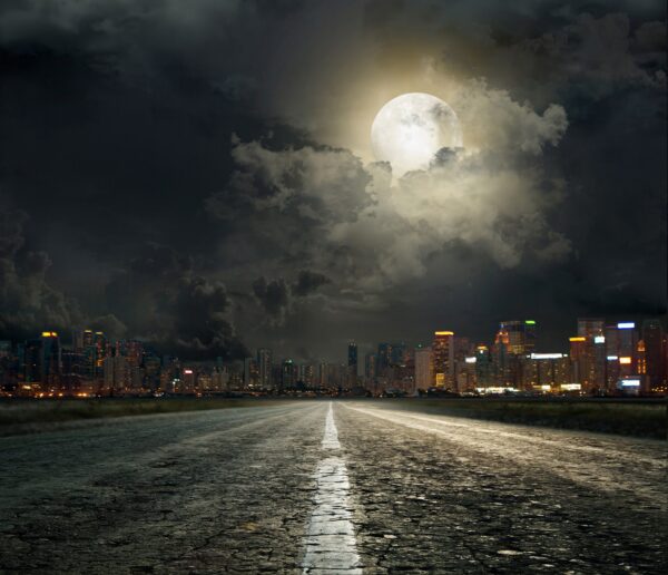 L'image de la lune et de la ville – Image 2