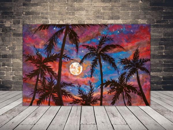 Une image de la lune et des palmiers