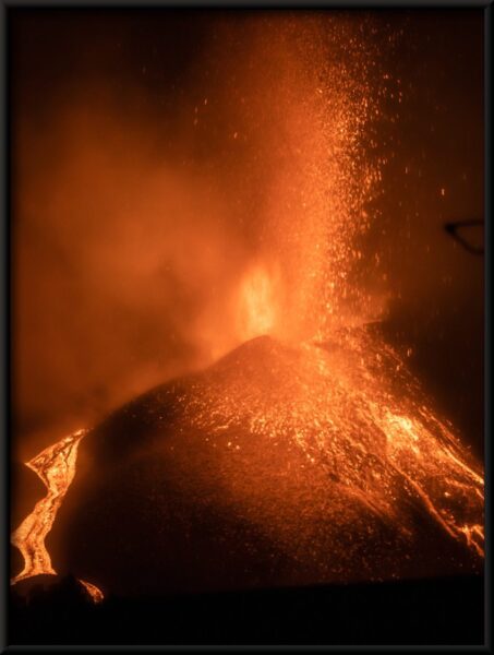 Éruption volcanique Poster – Image 4