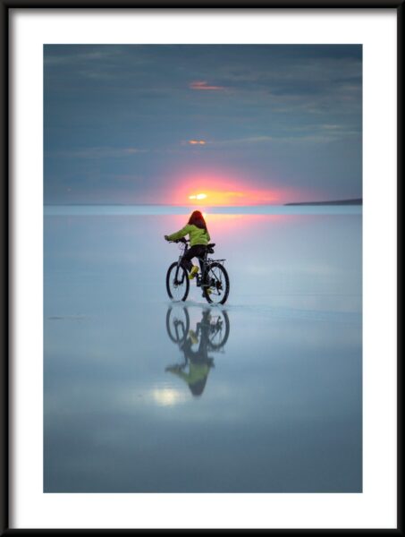 Faire du vélo sur l'eau Poster – Image 3