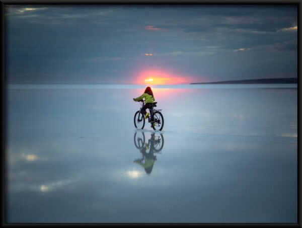 Faire du vélo sur l'eau Poster – Image 2