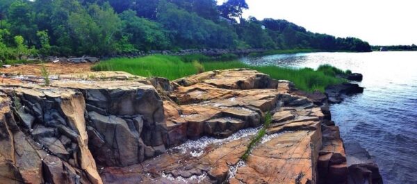 Peinture murale Rochers au bord du lac