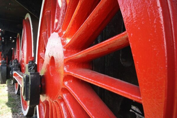 Peinture murale Roues de train rouges