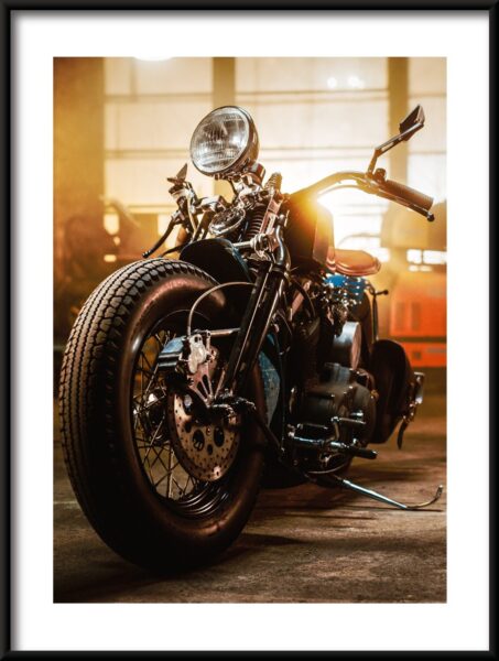 Moto dans le garage Poster – Image 3