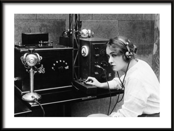 Affiche radiotélégraphiste sérieux