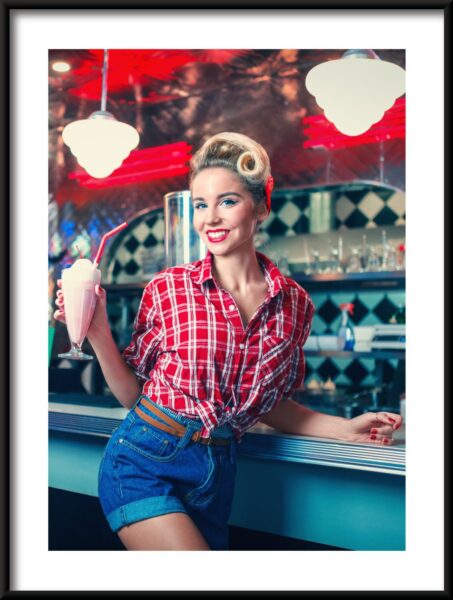 Elle au bar Poster – Image 3