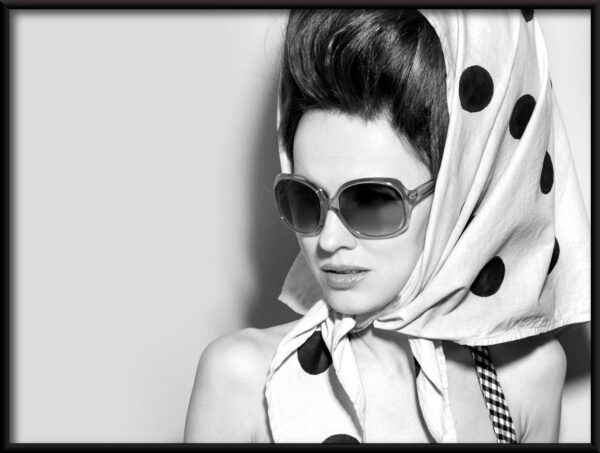 Affiche foulard à pois – Image 2