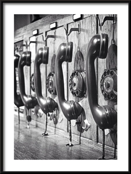 Affiche de téléphones noirs – Image 3