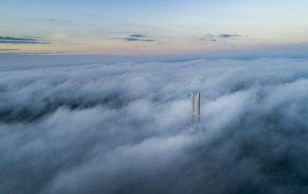 Peinture murale Pont dans les nuages