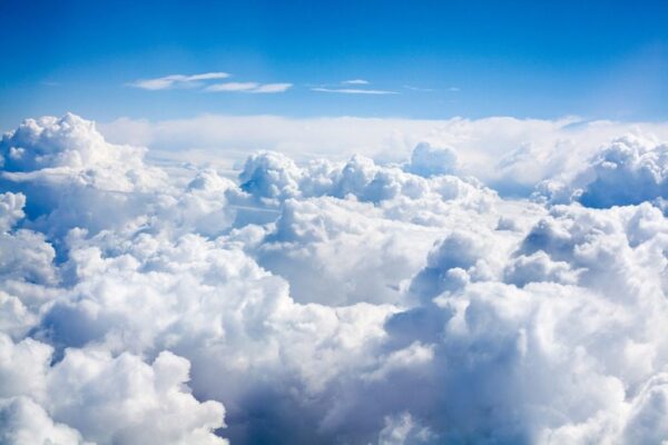 Peinture murale Nuages blancs