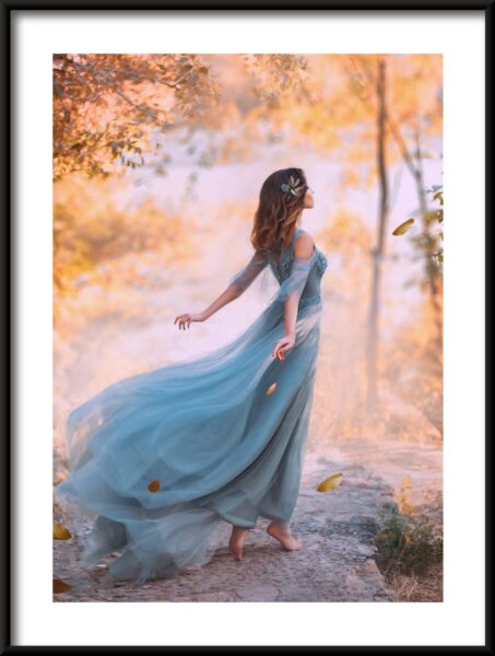 Affiche Dans Une Robe Fluide – Image 3