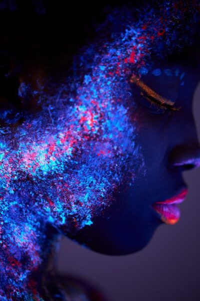 Peinture murale Maquillage néon