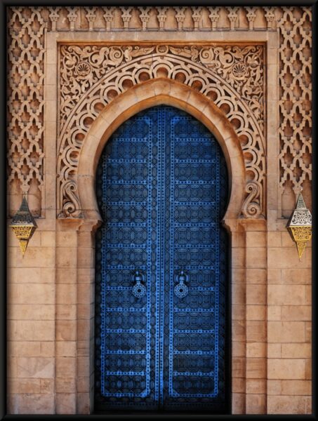 Affiche des portes bleues – Image 2