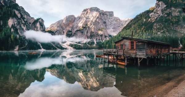 Peinture murale Lac dans les Dolomites