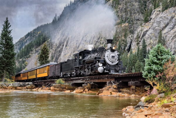Peinture murale Train dans les montagnes