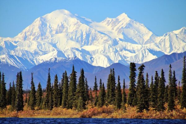 Papier peint Montagnes en Alaska