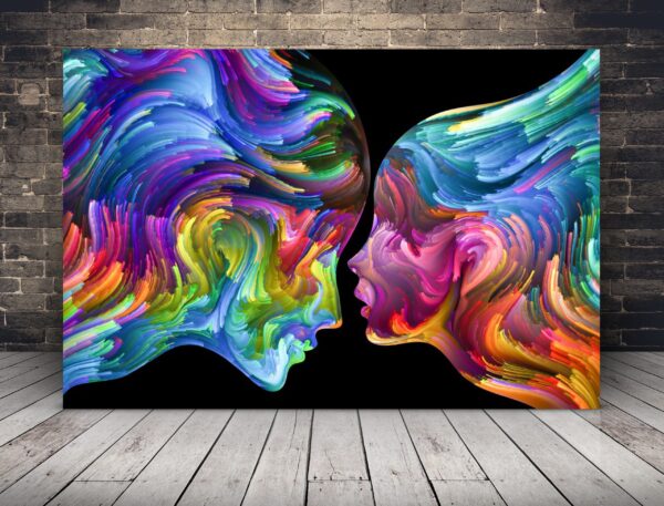 Une image de deux visages