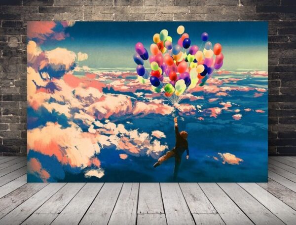 Une image d'un homme avec des ballons