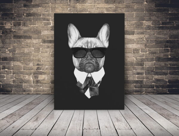 Une image d'un chien dans une chemise