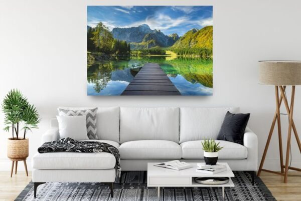 Une image d'un lac de montagne – Image 3