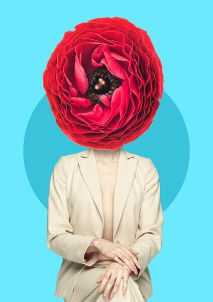 Une image d'une femme fleur – Image 2