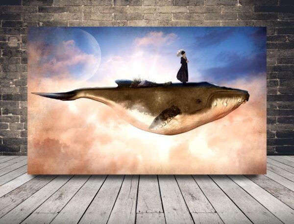 Une image d'une femme chevauchant une baleine