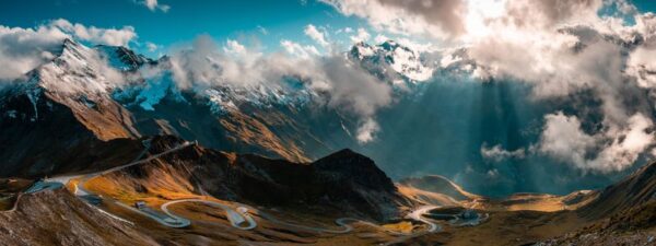 Image d'une route dans les alpes – Image 2
