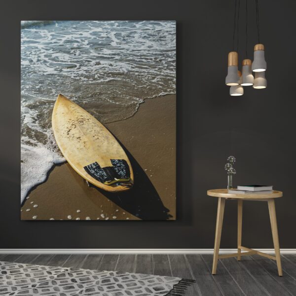 Une image d'un bateau sur la plage – Image 3