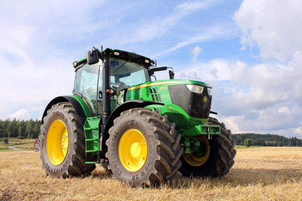 Papier peint Tracteur moderne